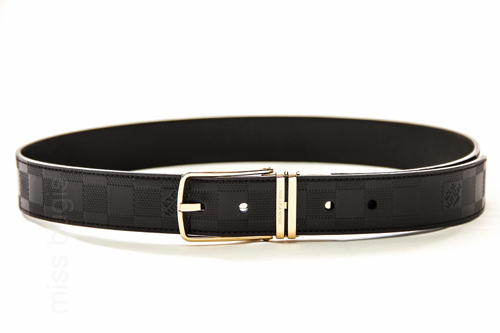 Louis Vuitton LV belt With original box and bag