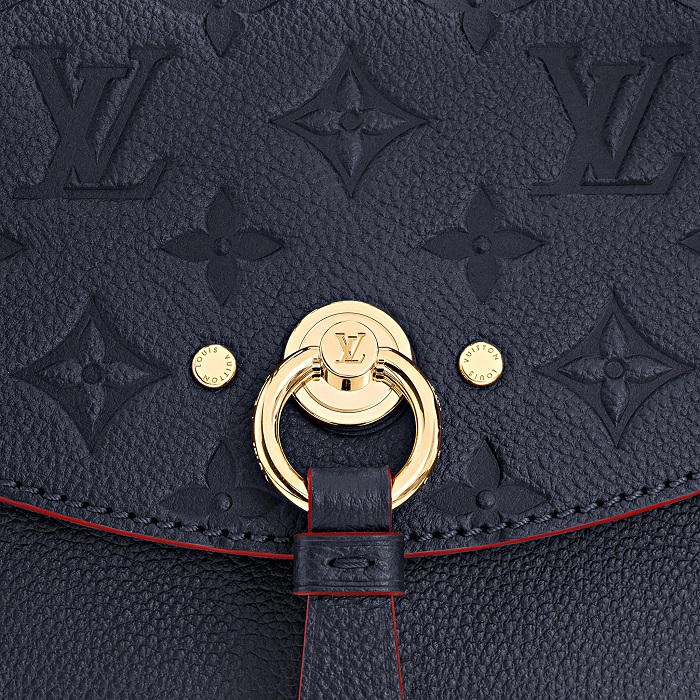 lv magnetic purse piece