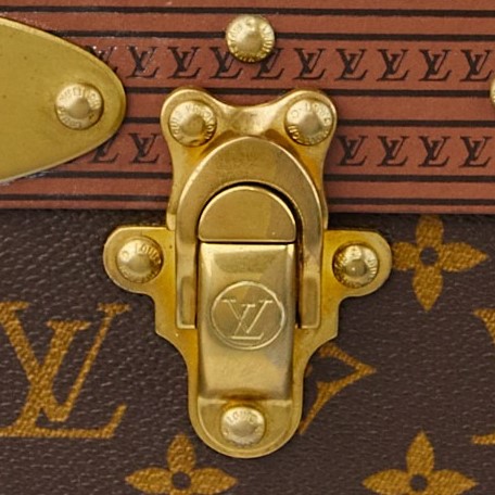 This Louis Vuitton bag had a clip missing, which joined the handle to the  bag. We replaced the clip and the four gold screws…
